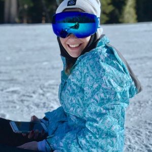 Meet your Posher, Alyssa